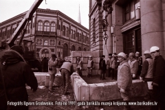 11-30_1991gadaBarikades
