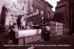16-30_1991gadaBarikades